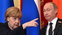 Kreml cenzuroval Merkelovou. Poupravil tvrdou kritiku anexe Krymu