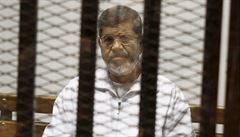 Egypt definitivně potvrdil 20 let vězení pro exprezidenta Mursího
