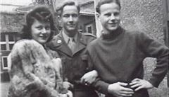 Alan Cope (vpravo) na historickém snímku.