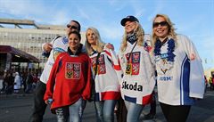 etí a fintí fanouci ped tvrtfinále hokejového mistrovství svta.
