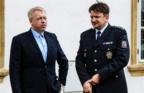 Ministr vnitra Milan Chovanec a policejní prezident Tomá Tuhý.
