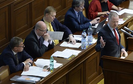 Pedseda ODS Petr Fiala vystoupil na úterním jednání snmovny o návrhu na...