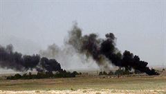 Oblak koue bhem boj mezi bojovníky Islámského státu a syrskou vládou na...