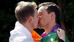 Počítače německých úřadů neumí ‚oddat‘ homosexuální pár, úředníci budou muset měnit pohlaví