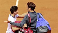VIDEO: Vyfotme se spolu? Federera na kurtu zaskoil vlezl fanouek