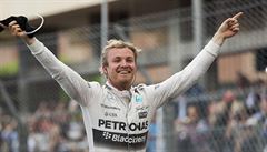 Poslední závod sezony F1 vyhrál Rosberg, Mercedes má rekordní dvanáctý double