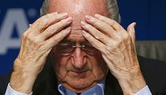 Blatter je mafiánský boss, řekl Maradona. Lineker: FIFA se hroutí