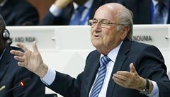 Blatter neodstoupil z hrdinstv. Vystraila ho FBI i hrozba vlivnch sponzor