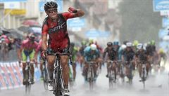 Promoený, ale v cíli. Dvanáctou etapu Gira ovládl Philippe Gilbert