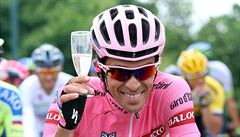 Contador slavil na růžovém kole, König dojel při premiéře na Giru šestý