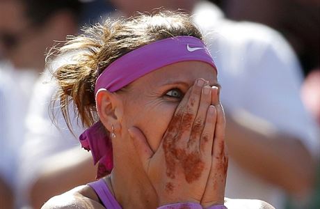 JE TO PRAVDA? Lucie afáová neme uvit postupu do finále Roland Garros.