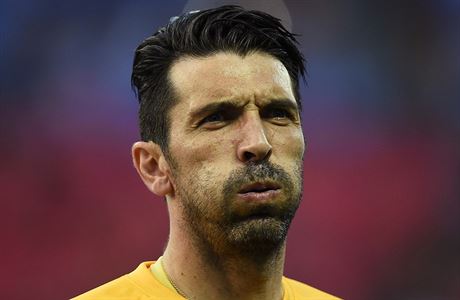 Gigi Buffon byl jedním z tch, kdo minelou darovali soupei gól.