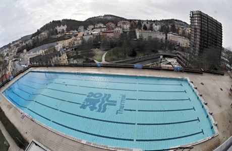 Bazén hotelu Thermal v Karlových Varech.