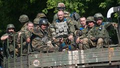 Ukrajintí vojáci v Marjince.