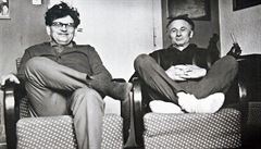 Ludvík Vaculík a Josef Zeman v byt u Zemana v Bezejovicích, druhá polovin 60....