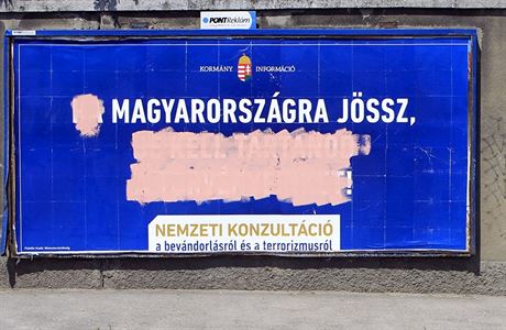 Imigrace a terorismus. Vládní billboardy varující ped imigranty, poniené...