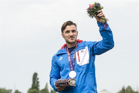Martin Fuksa pokrauje ve sbru medailí.