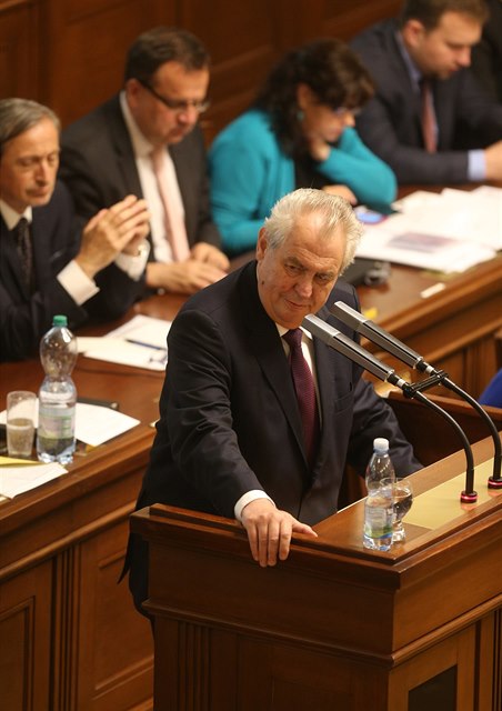 Projev Miloše Zemana ve Sněmovně.