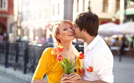 Muži jsou prý ve vztahu častěji první, kdo řekne "miluji tě".