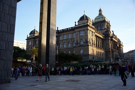Národní muzeum, pohled od nové budovy.