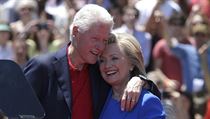 Hillary Clintonov v objet svho manela, bvalho americkho prezidenta ...