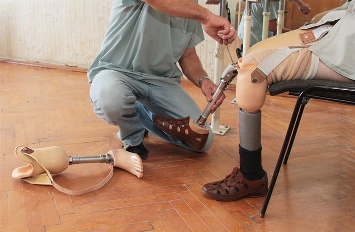 Rakušané vyvinuli nožní protézu, která umožní cítit povrch | Zdraví |  Lidovky.cz