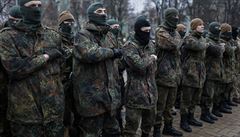 Amerian zakzali vcvik ukrajinskho praporu Azov: Jsou to neonacist