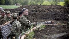 Poroenko navrhl dal zmnu stavy kvli samozvanm republikm na Donbasu