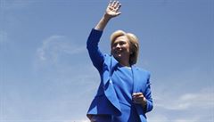 Clintonová oficiáln zahájila pedvolební kampa projevem na newyorském ostrov...