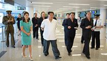 Vdce KLDR Kim ong-un pi slavnostnm oteven letinho terminlu v metropoli...