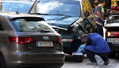 Rakousko truchlí za oběti smrtící jízdy, šest lidí bojuje o život