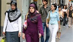 Muslimové mají strach z evropského feminismu, říká sociolog Možný