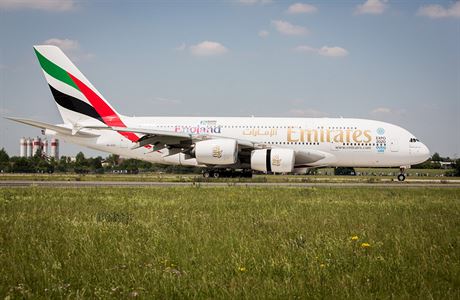 Airbus A380 spolenosti Emirates v Praze 1. 7. 2015 u píleitosti pátého...