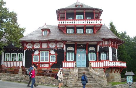 Nedávno vyhoelý devný restauraní pavilon Libuín vznikl v letech 18981899...