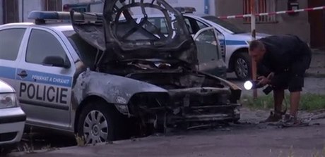 Anarchist pravdpodobn zaplili policejn auto ped sluebnou.