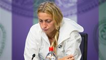 Zklamaná Petra Kvitová na tiskové konferenci po utkání 3. kola Wimbledonu.