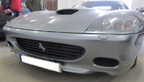 Osobn dvoumstn sportovn automobil tovrn znaky FERRARI 575 F133 EBE typu...