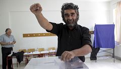 Mu, který hlasoval ve vesnici Anogeia na Krét.