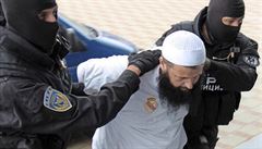 Bosenská policie zatýká islámského radikála.
