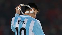 Lionel Messi odmítl cenu pro nejlepího hráe turnaje a sundal si z krku...