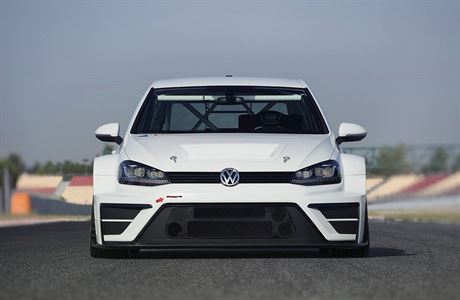 Závodní Volkswagen Golf s aerodynamickým designem