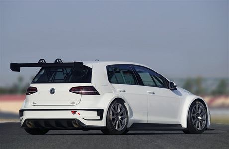 Zvodn Volkswagen Golf se otestuje ji tuto sezonu