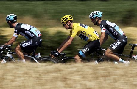 Momentka z 8. etapy Tour de France.