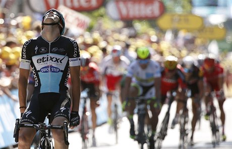 V cíli esté etapy byl Zdenk tybar první ze vech, na dalí triumf to na letoní Tour de France zatím nevypadá.