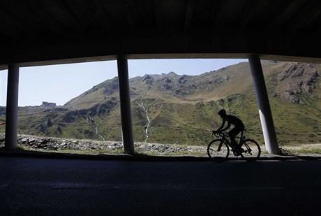 Momentka z cyklistického závodu Vuelta.