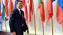 Premir Itlie Matteo Renzi na summitu eurozny