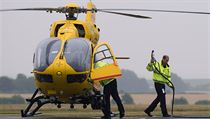Britský princ William dnes začal pracovat jako pilot vrtulníku letecké...