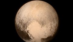 Sonda NASA zjistila, že planetka Pluto je větší, než se myslelo | na serveru Lidovky.cz | aktuální zprávy