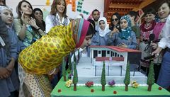 Malala oslavila v Libanonu své 18. narozeniny otevením koly pro syrské dívky,...