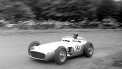 Fangio na okruhu v Nürburgringu.